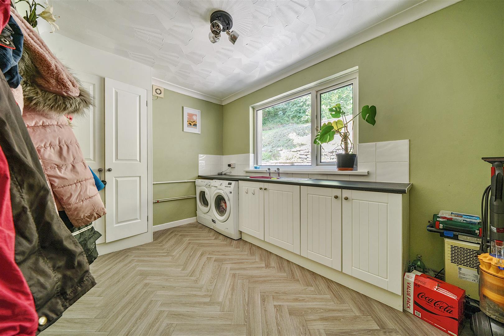 Yr Allt, Llangennech, Llanelli, SA14 8YU